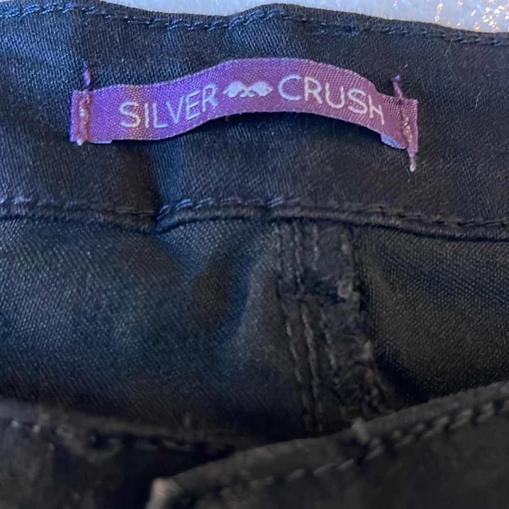 Silver Crush High Rise Black Capri - Picture 3 of 5